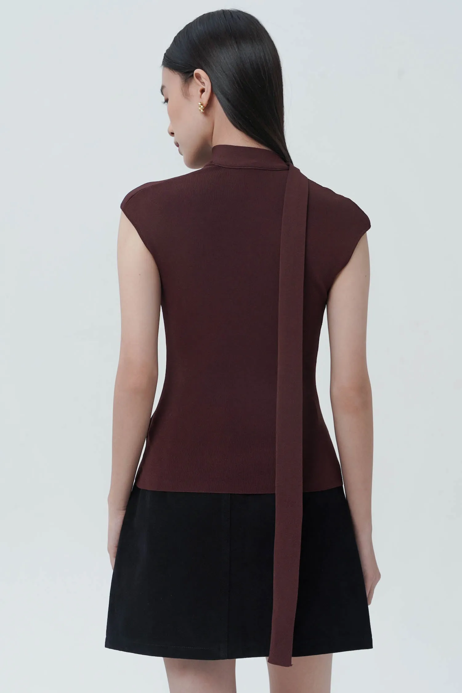 Arata Top In Brown