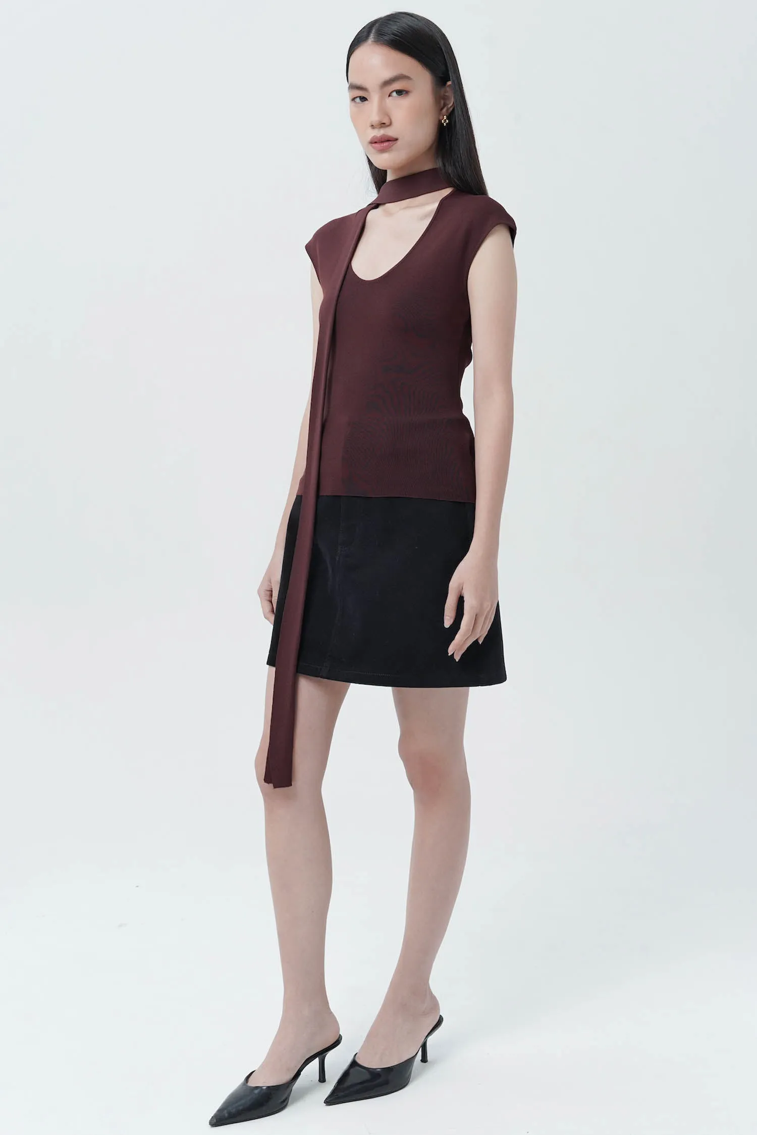 Arata Top In Brown