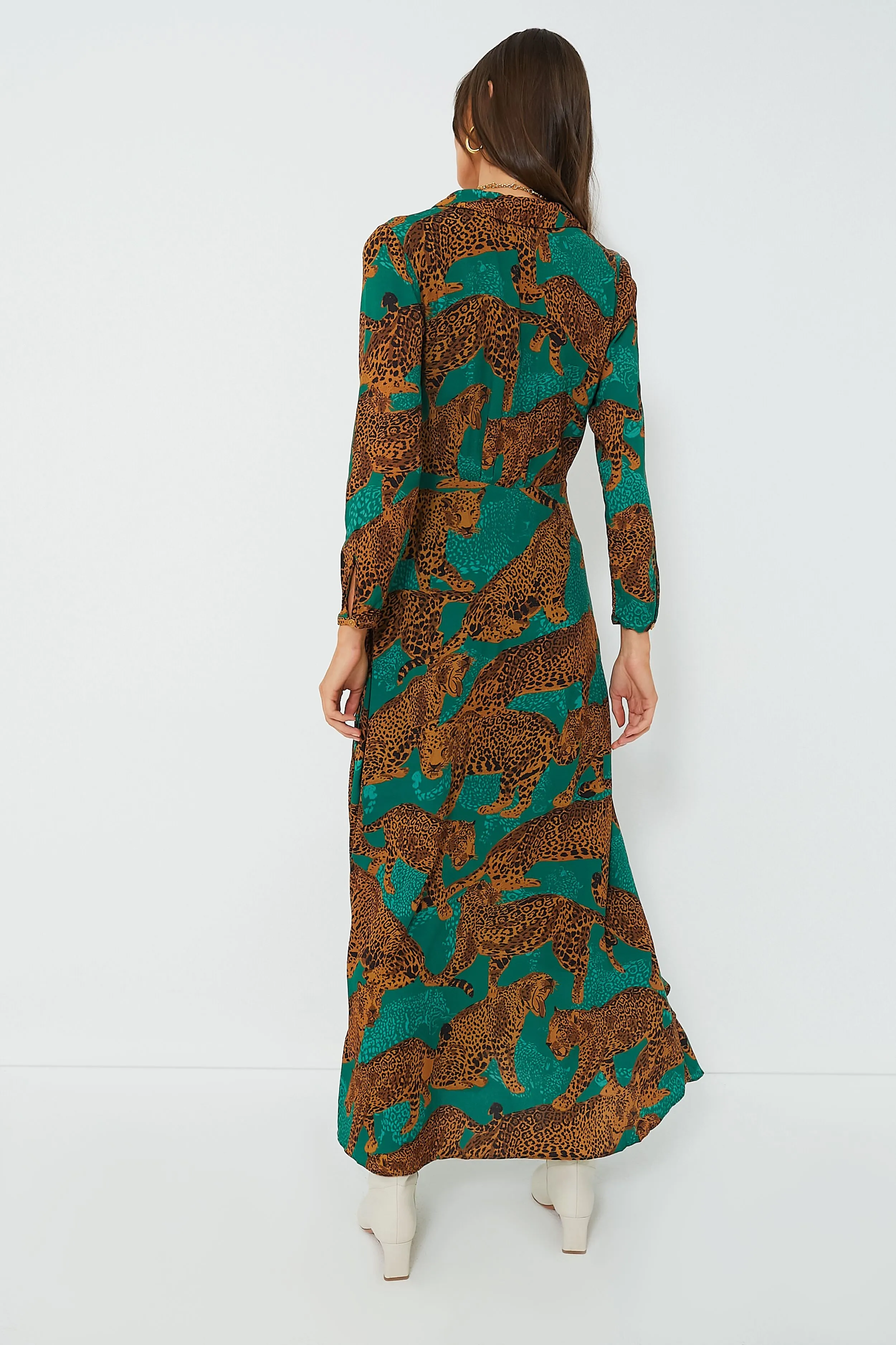 Artsy Leopards Green Long Sleeve V Neckline Maxi Dress